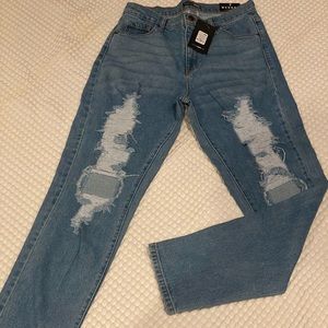 COPY - Brand new w/tags sexy ripped slim Mom jeans from Fashion Nova for woman 👩